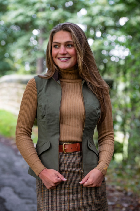 Elizabeth Rollneck - Caramel